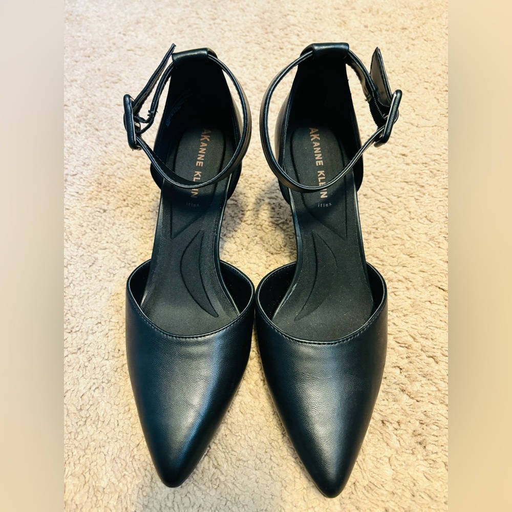 Anne Klein Black Strappy Pumps, size 7 women’s